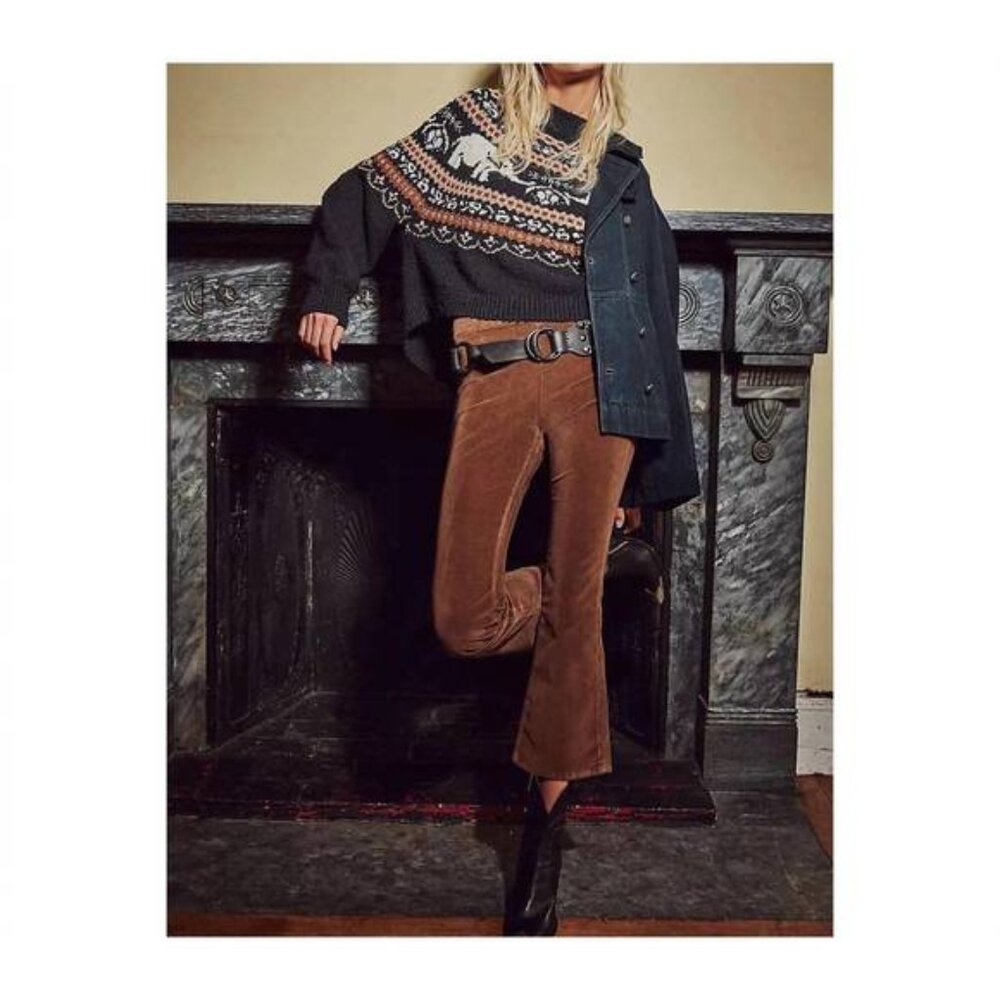 NEW FREE PEOPLE in my feelings velvet crop slim flare pants in chocolate - M